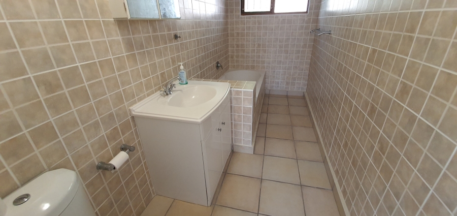 4 Bedroom Property for Sale in Mossel Bay Central Western Cape